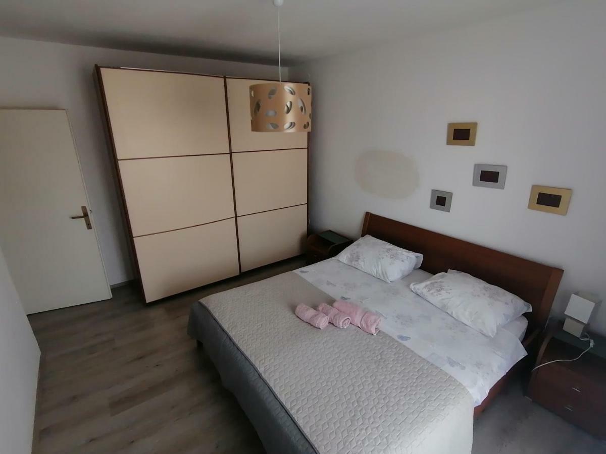 Apartments Bernarda, 耶泽拉 外观 照片
