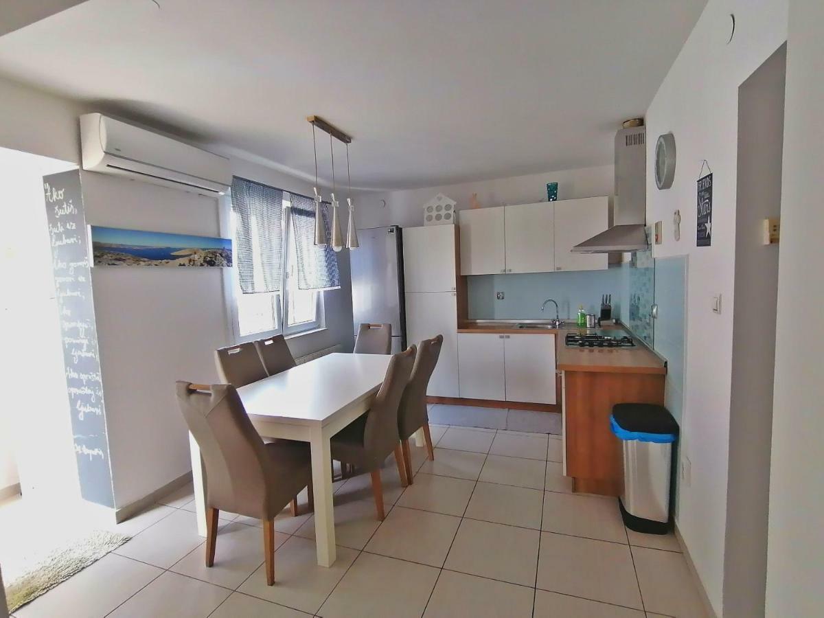 Apartments Bernarda, 耶泽拉 外观 照片